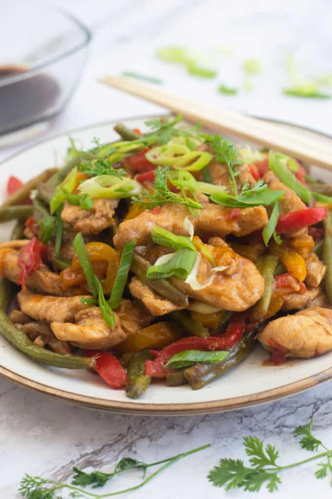 20 Minute Keto Chicken Stir Fry (11g Net Carbs) - JackSlobodian