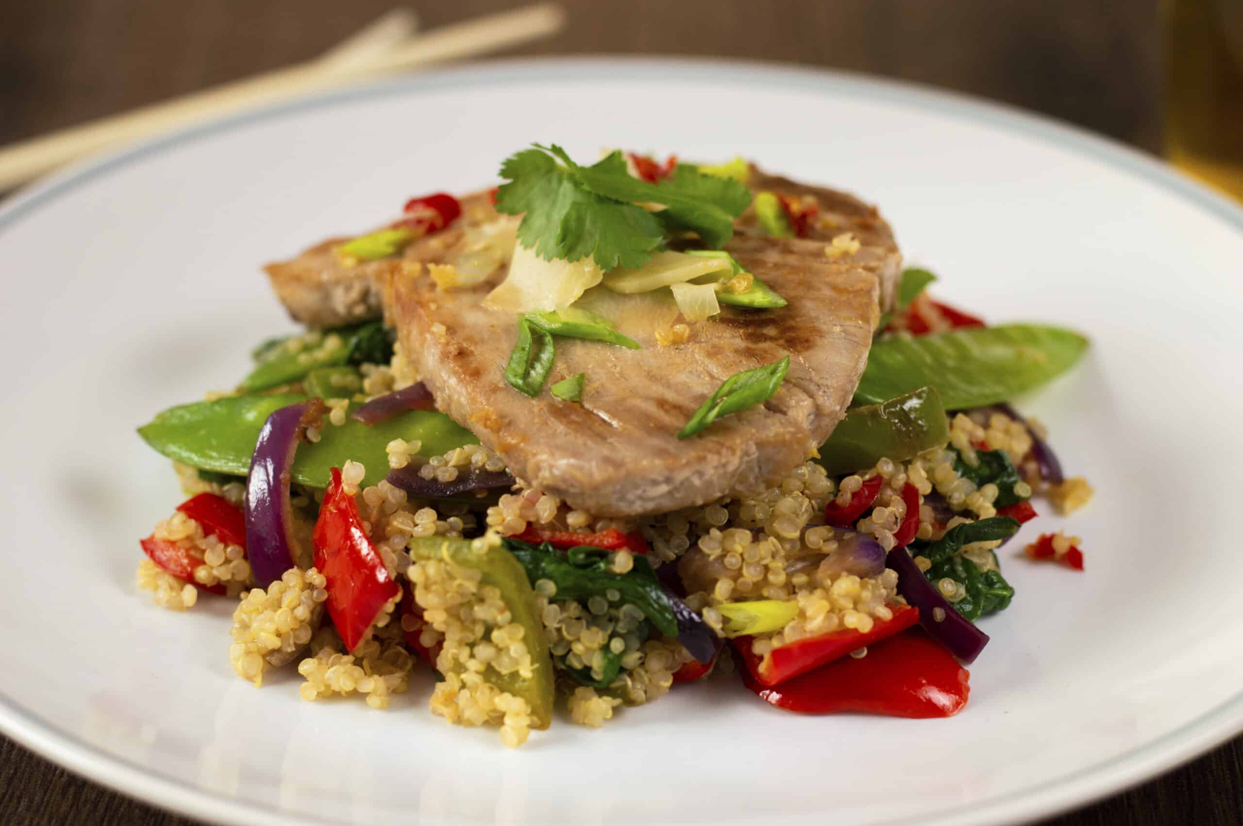 Seared Tuna with Quinoa & Stir-Fried Vegetables ...