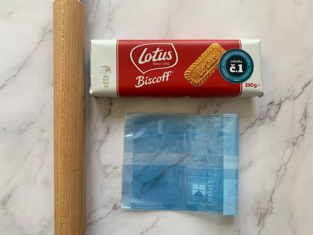 Biscoff Cookies and a rolling pin