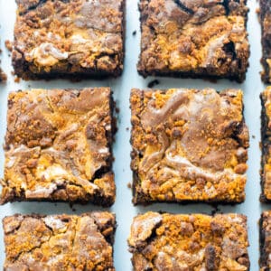 A batch of evenly portioned biscoff brownies