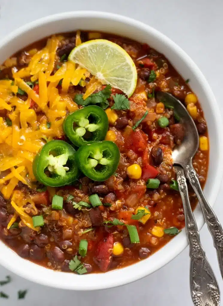 bean chili with jalapeño and cheese