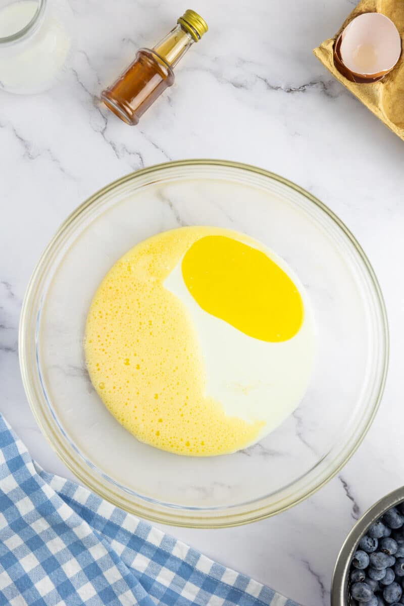 Melted butter, Pure Vanilla extract, egg and butter in a large bowl